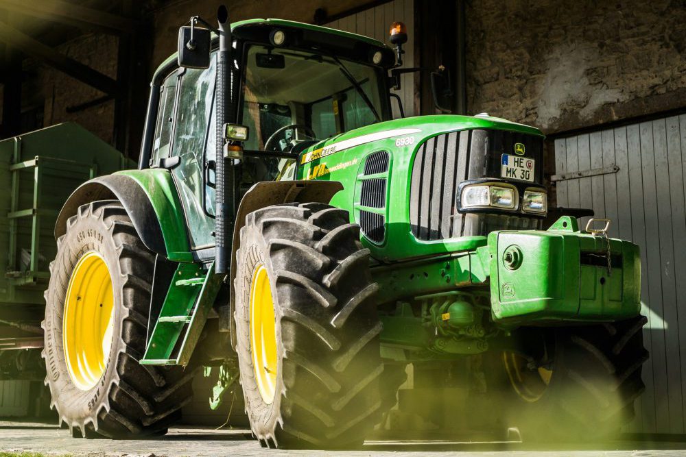 TRACTOR